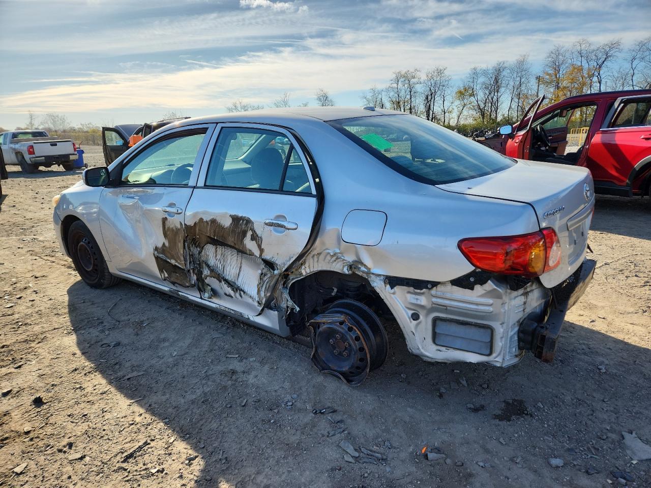 Toyota Corolla Base Image 9