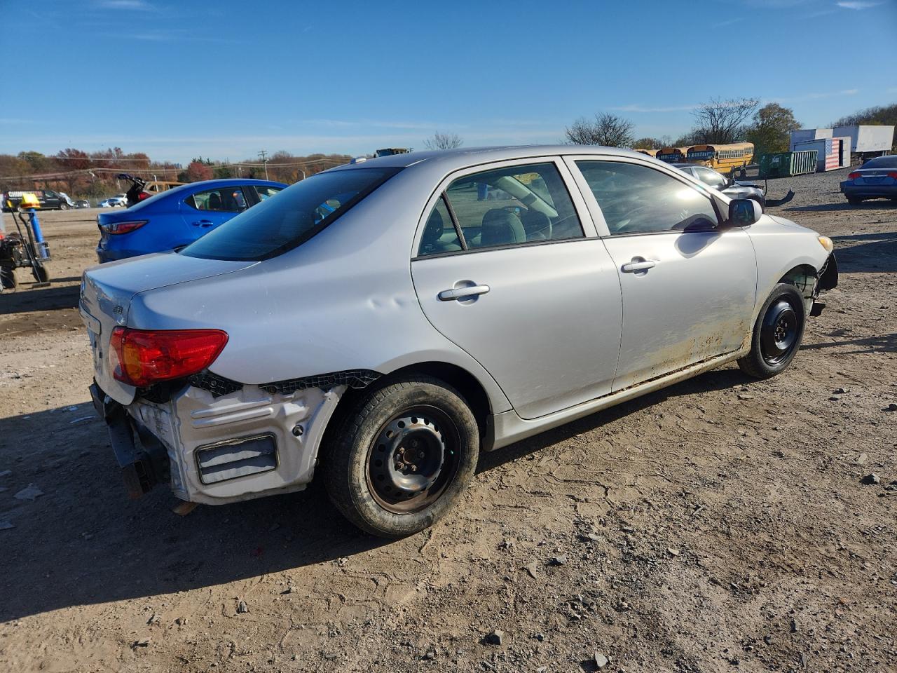 Toyota Corolla Base Image 13