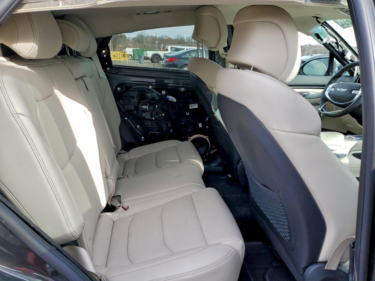 Genesis Gv70 Base Base Image 12