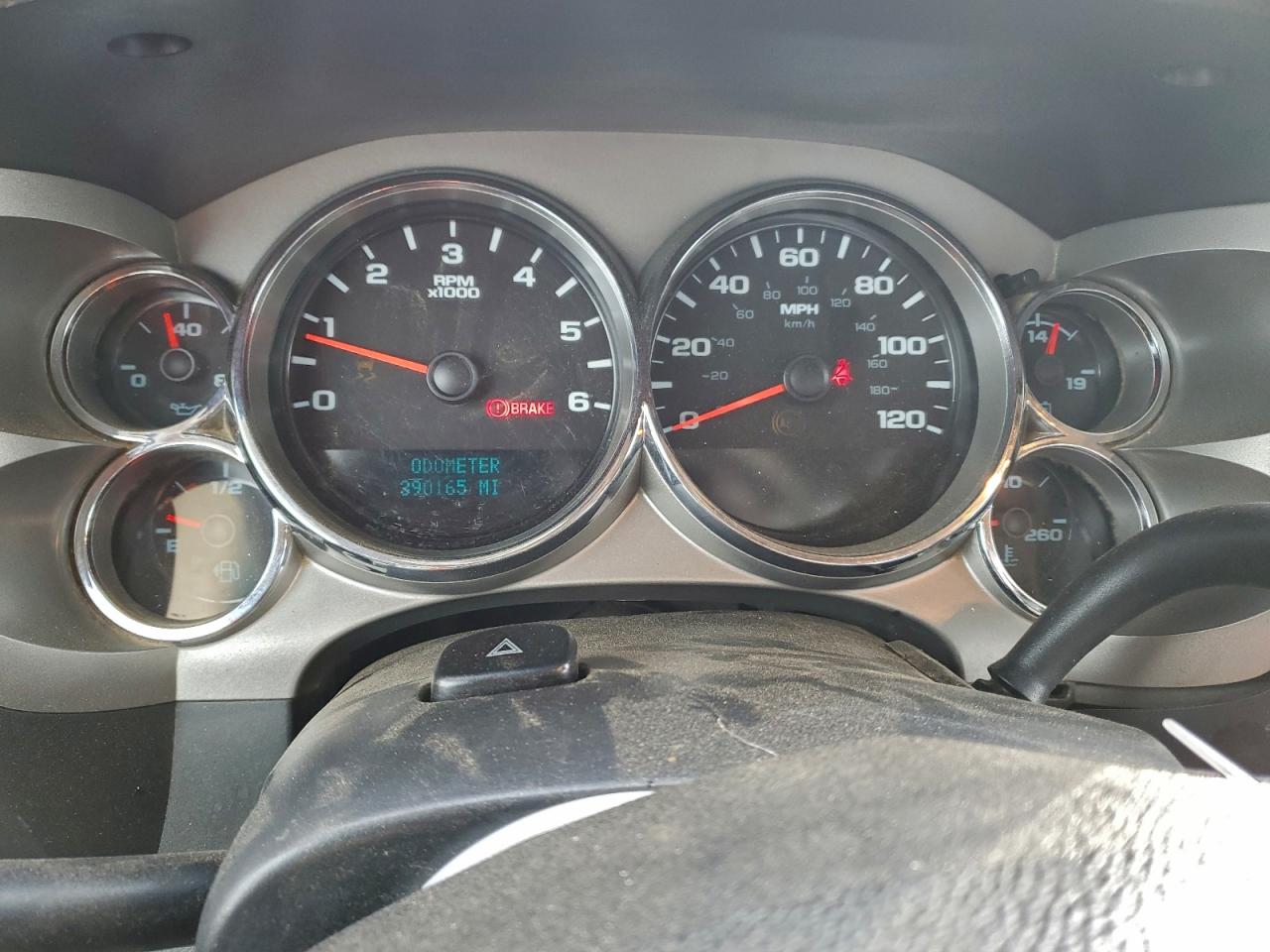 Chevrolet Silverado C2500 Heavy Duty Image 11