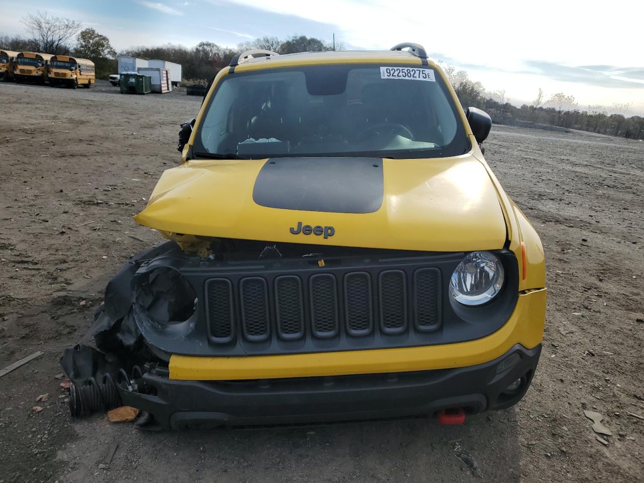Jeep Renegade Trailhawk Image 3