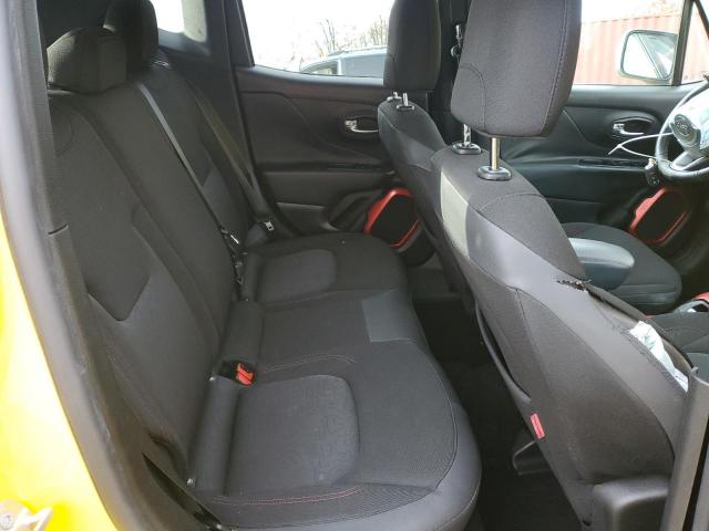 Jeep Renegade Trailhawk Image 6