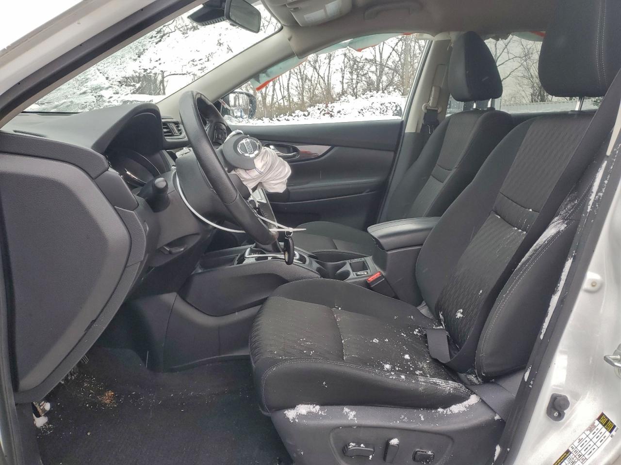 Nissan Rogue S Image 7