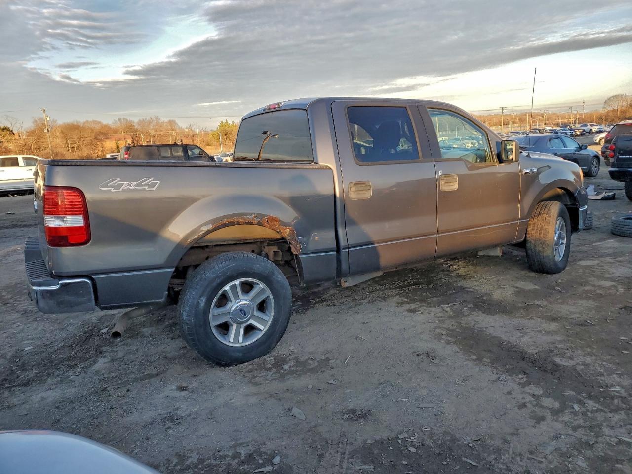 Ford F-150 Supercrew Image 8