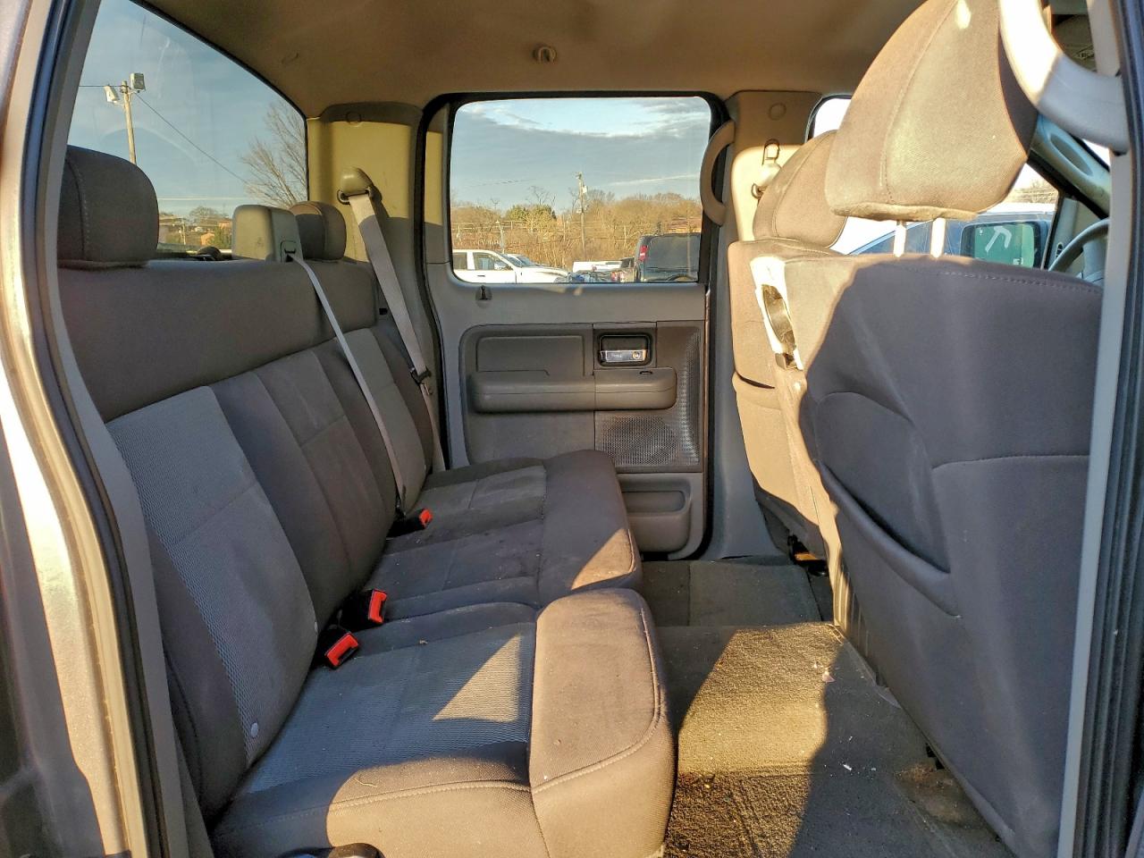 Ford F-150 Supercrew Image 11