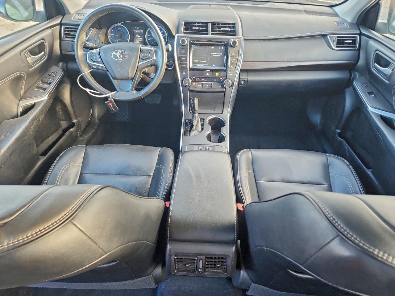 Toyota Camry Xse Image 7