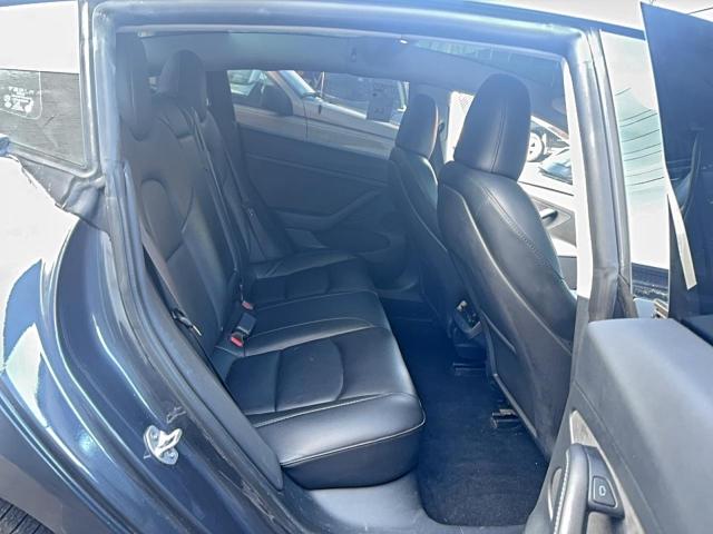 Tesla Model 3 Image 8