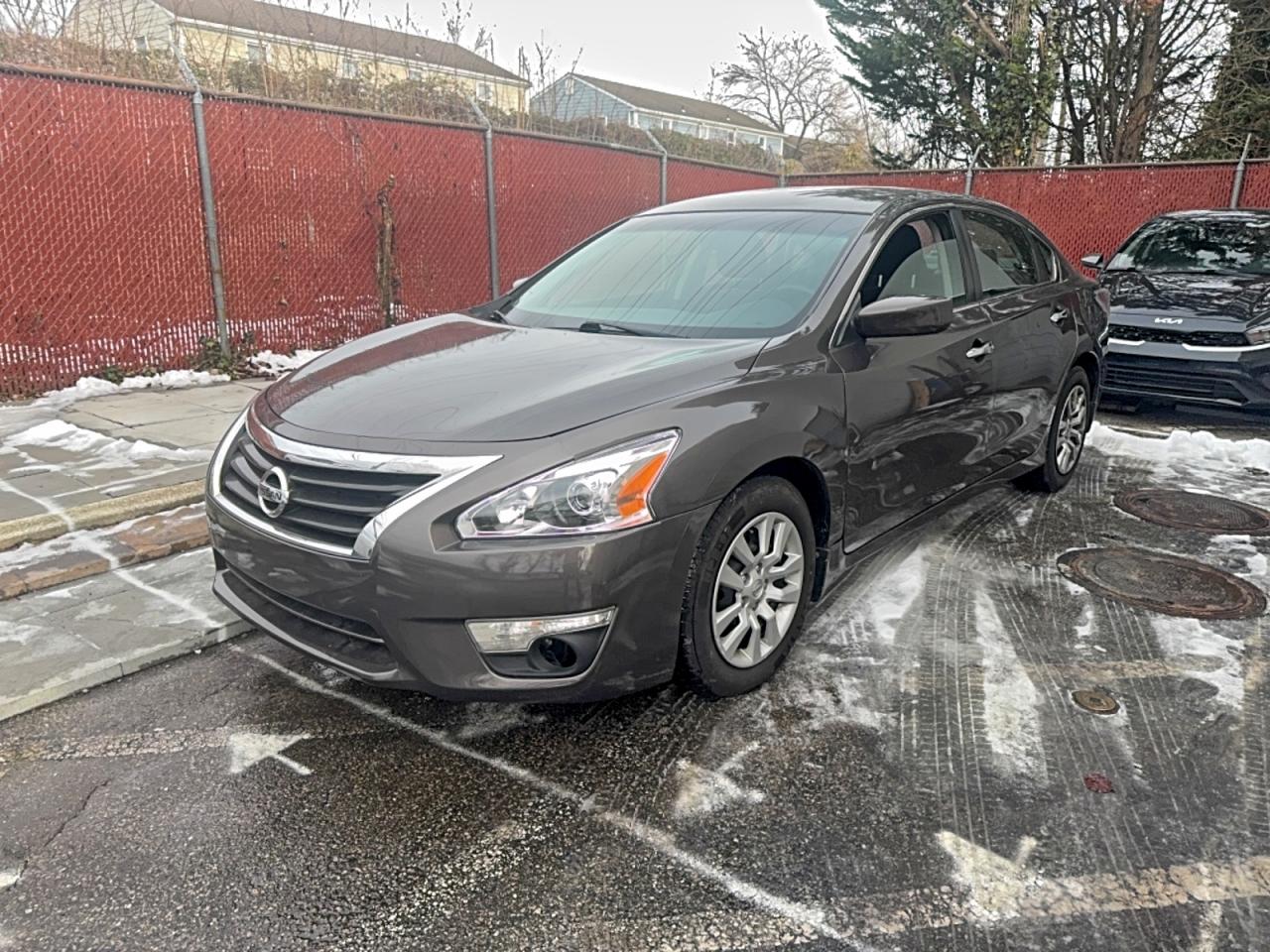 Nissan Altima 2.5 Image 2