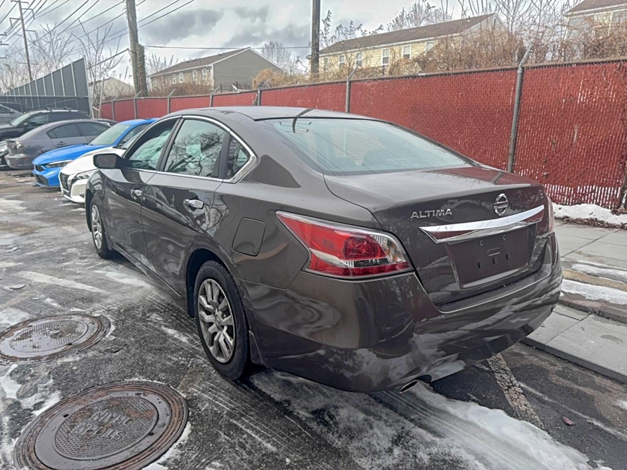 Nissan Altima 2.5 Image 3