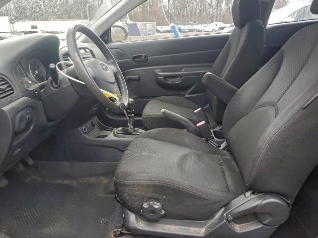 Hyundai ACCENT Gs Image 4