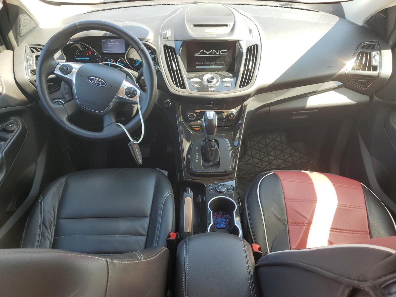 Ford Escape Titanium Image 9