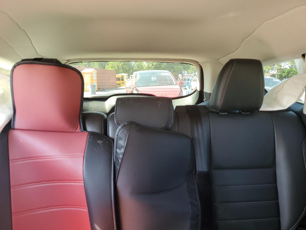 Ford Escape Titanium Image 8