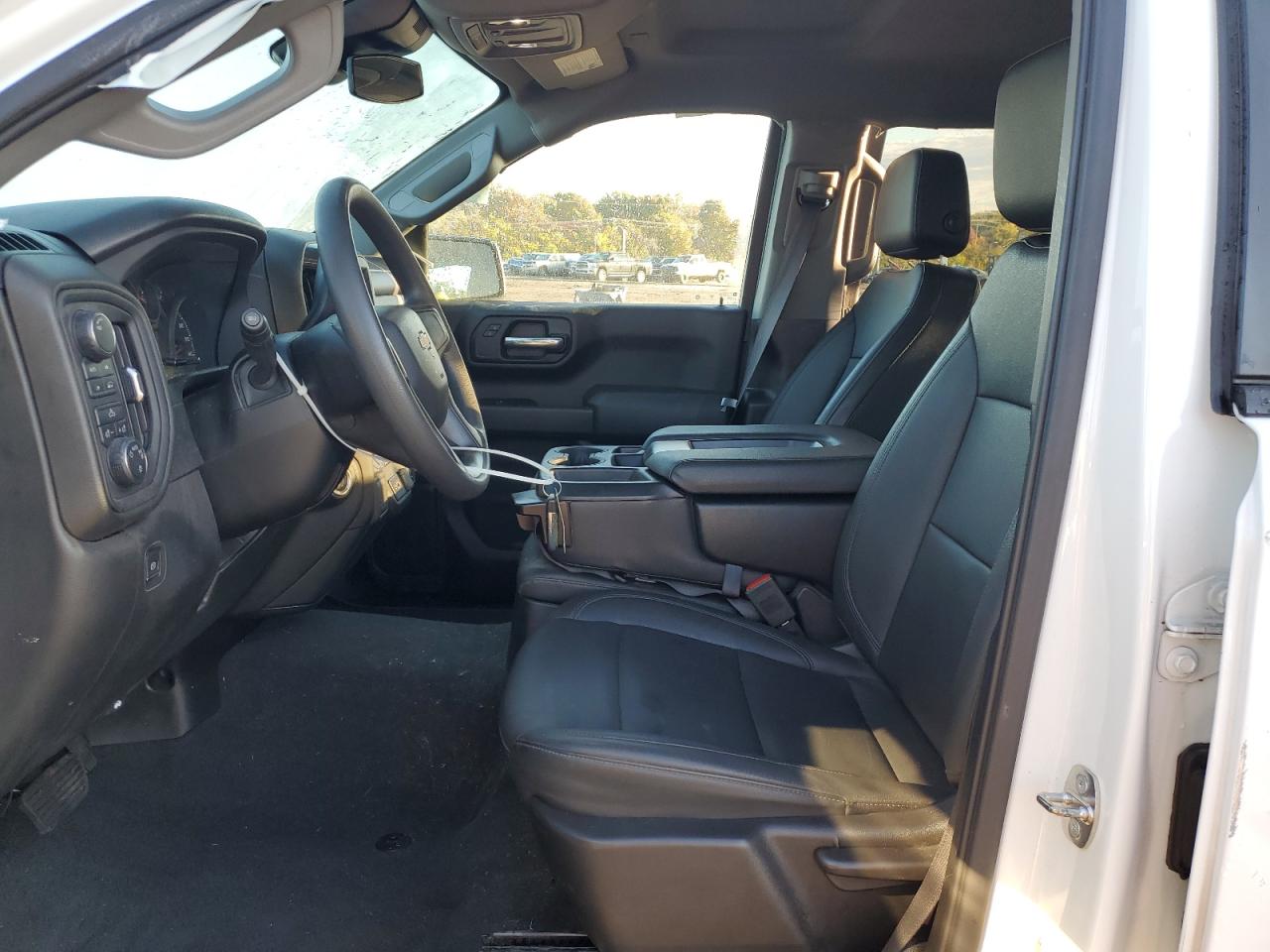 Chevrolet Silverado K1500 Image 5