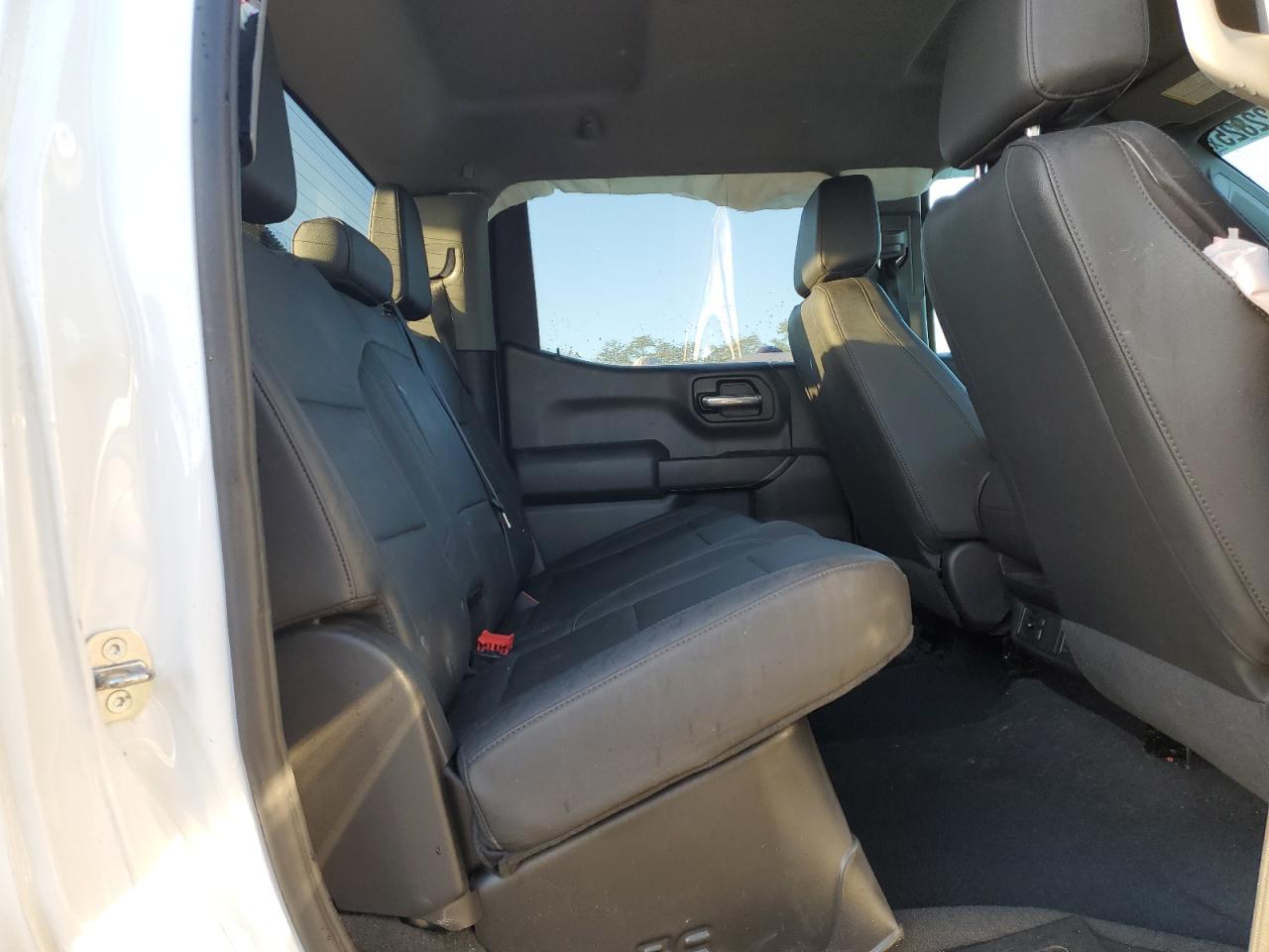 Chevrolet Silverado K1500 Image 11