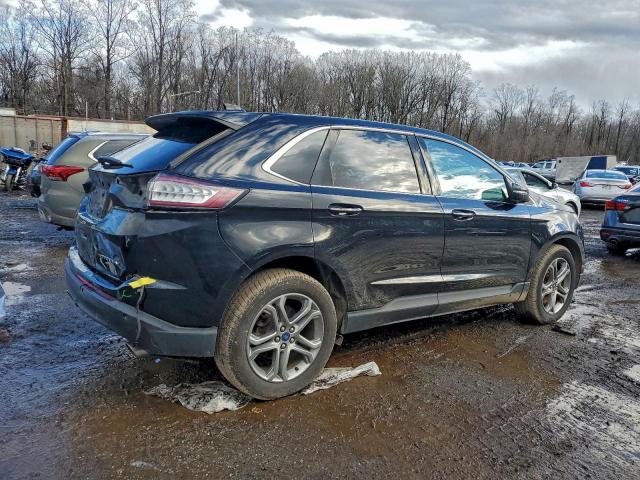 Ford Edge Titanium Image 2