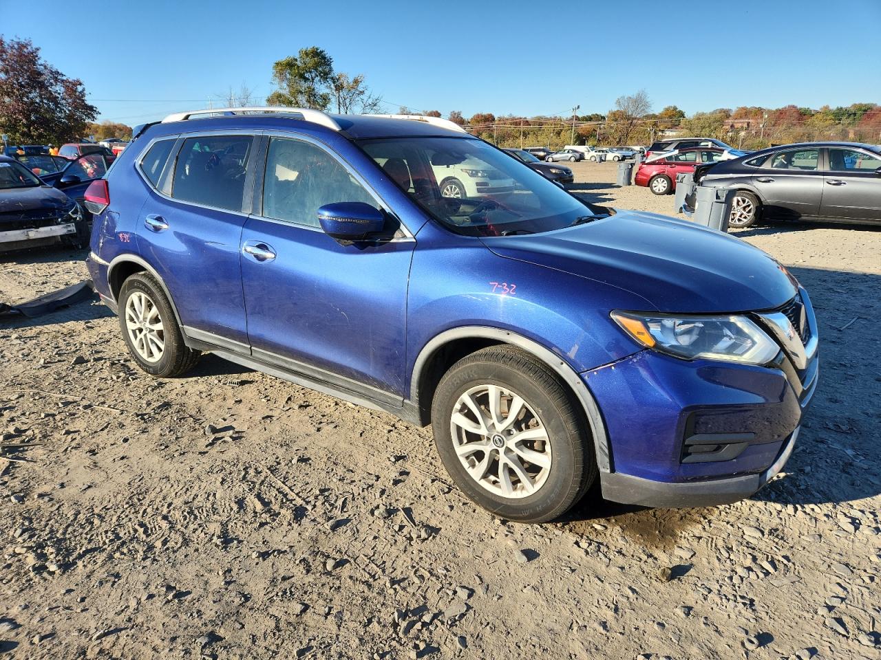 Nissan Rogue S Image 2