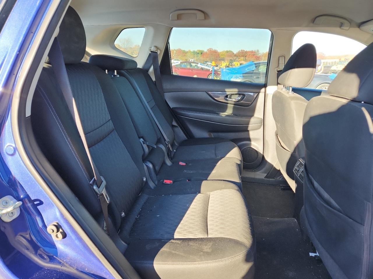 Nissan Rogue S Image 12