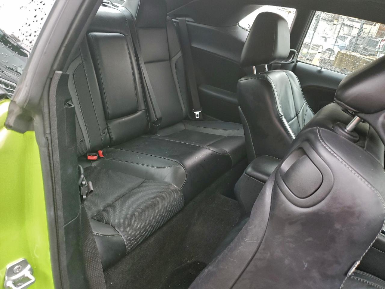 Dodge Challenger Sxt Plus Image 11