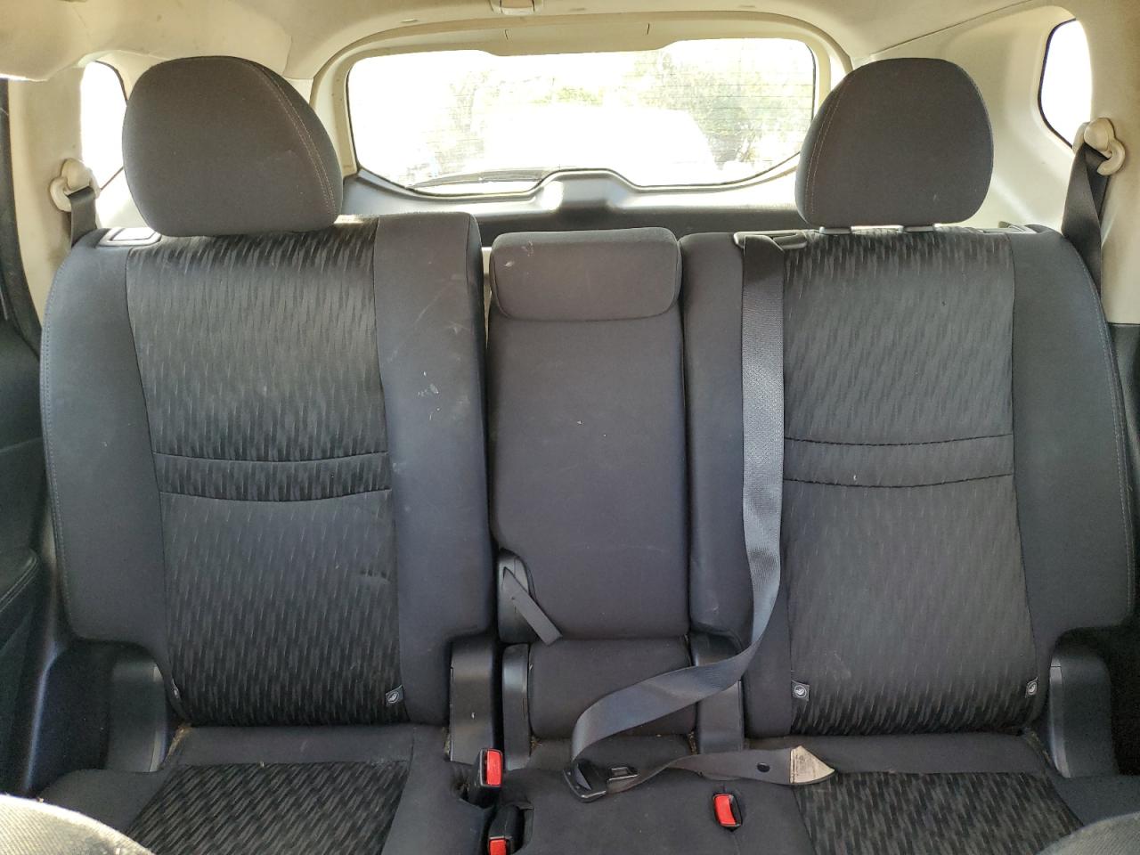 Nissan Rogue S Image 13