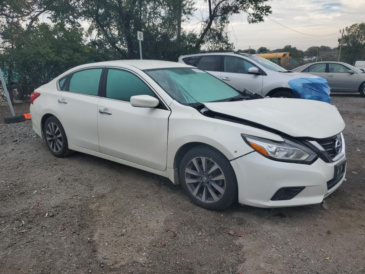 Nissan Altima 2.5 Image 7