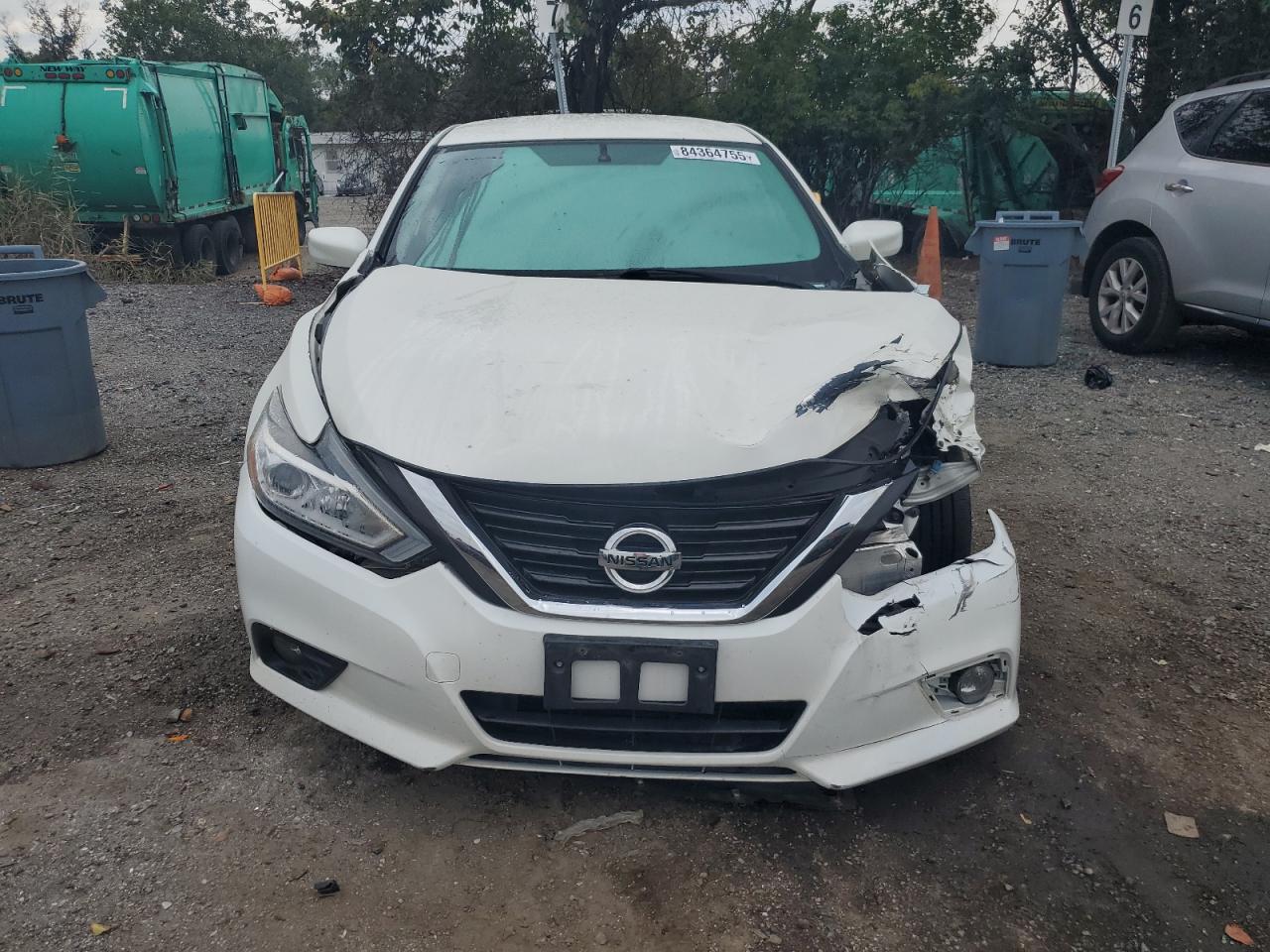 Nissan Altima 2.5 Image 2