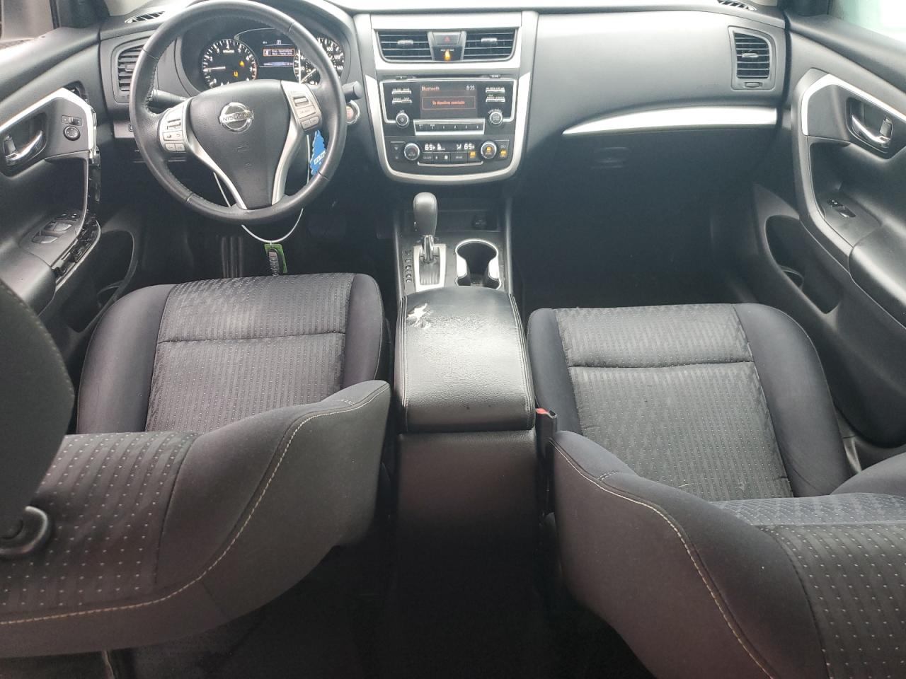 Nissan Altima 2.5 Image 8
