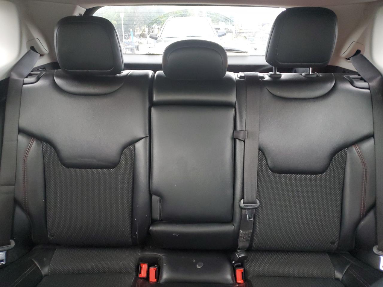 Jeep Compass Trailhawk Image 3