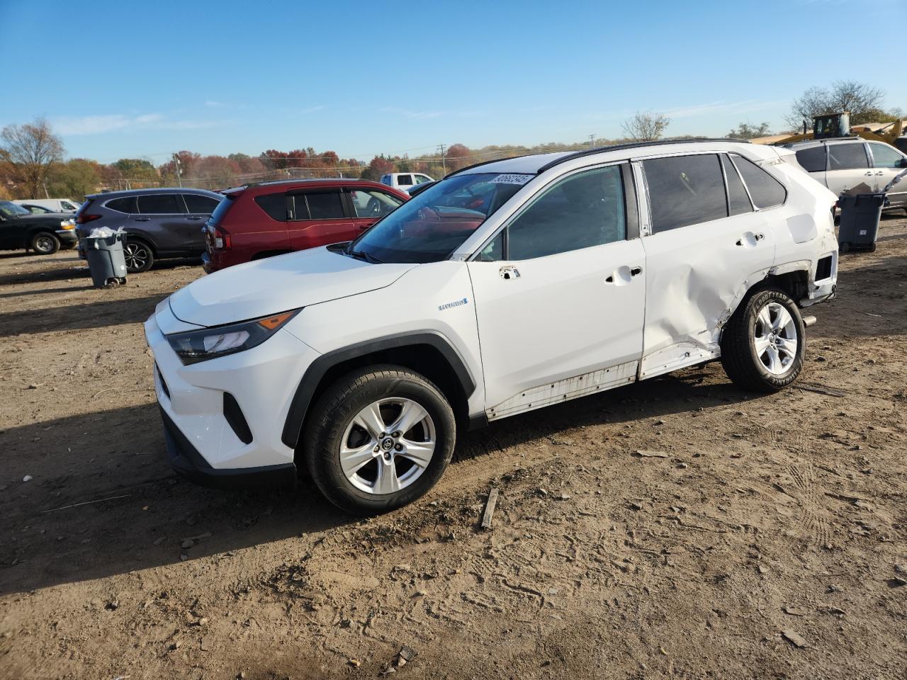 Toyota RAV4 Le Image 1