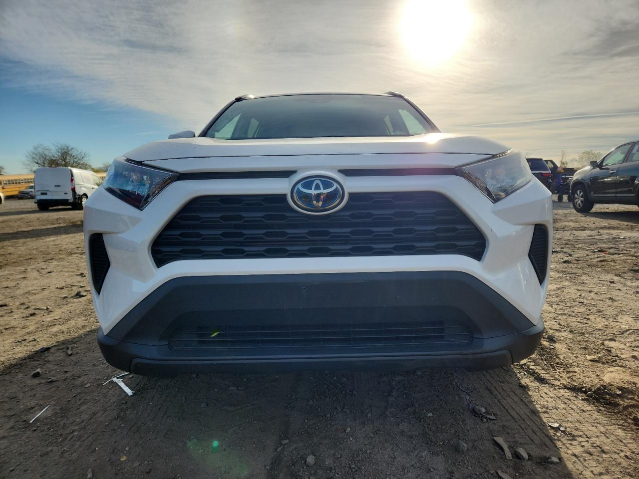 Toyota RAV4 Le Image 3