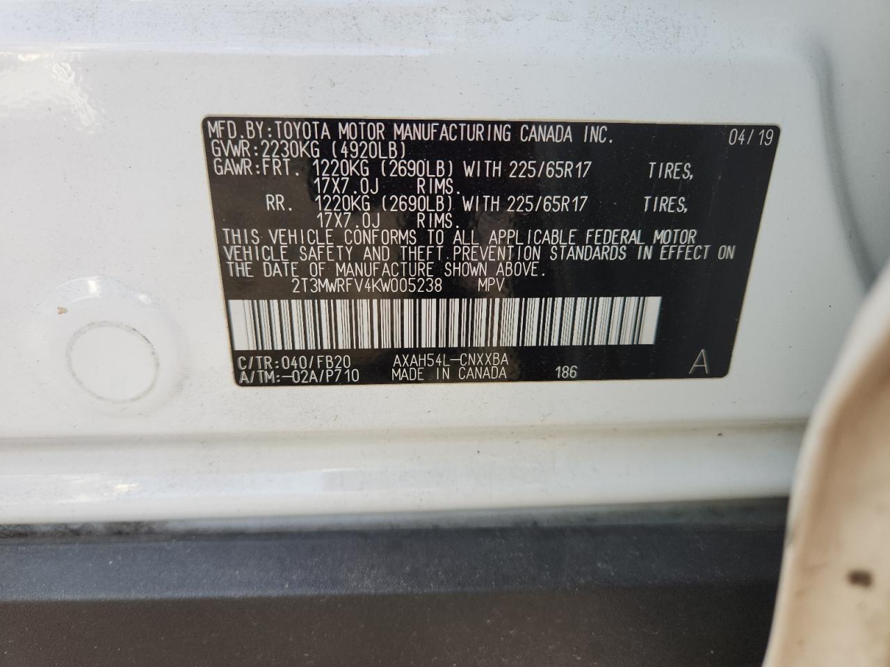 Toyota RAV4 Le Image 10