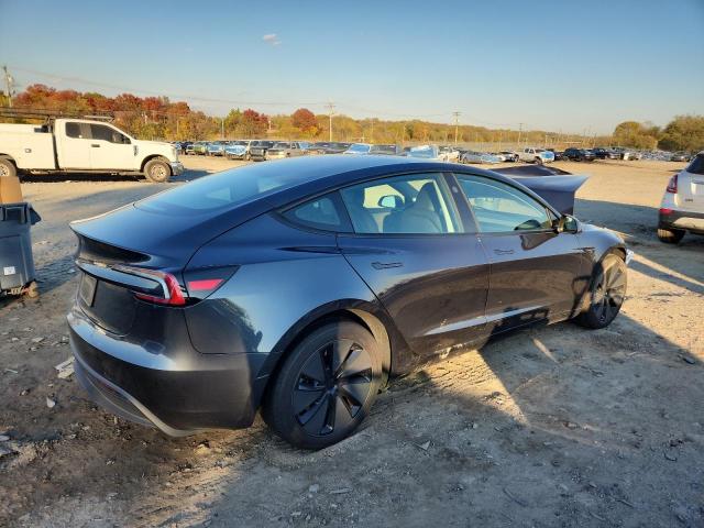 Tesla Model 3 Image 5