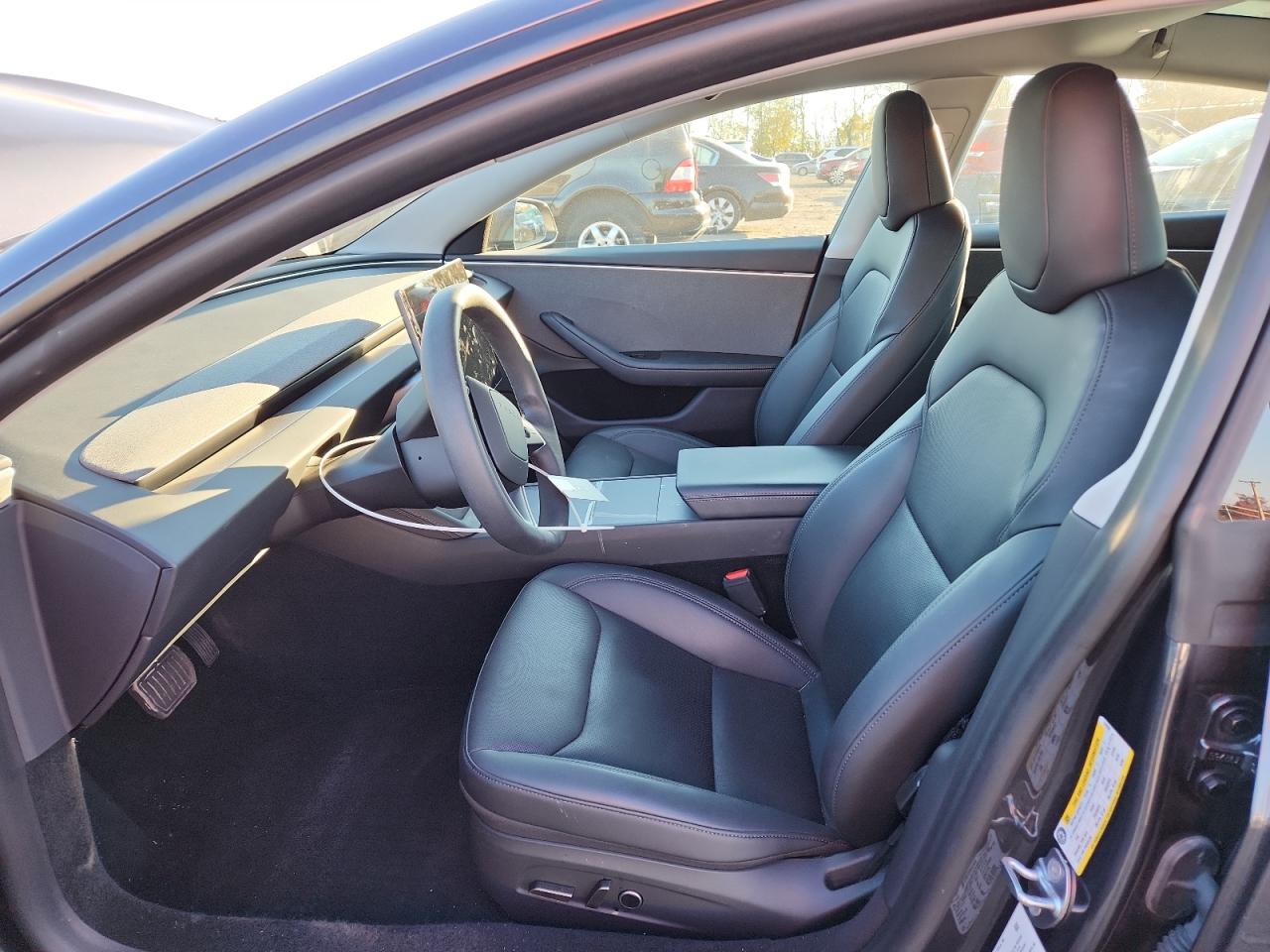 Tesla Model 3 Image 3