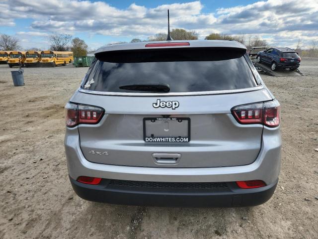 Jeep Compass Sport Image 2