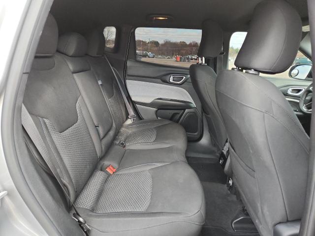 Jeep Compass Sport Image 13