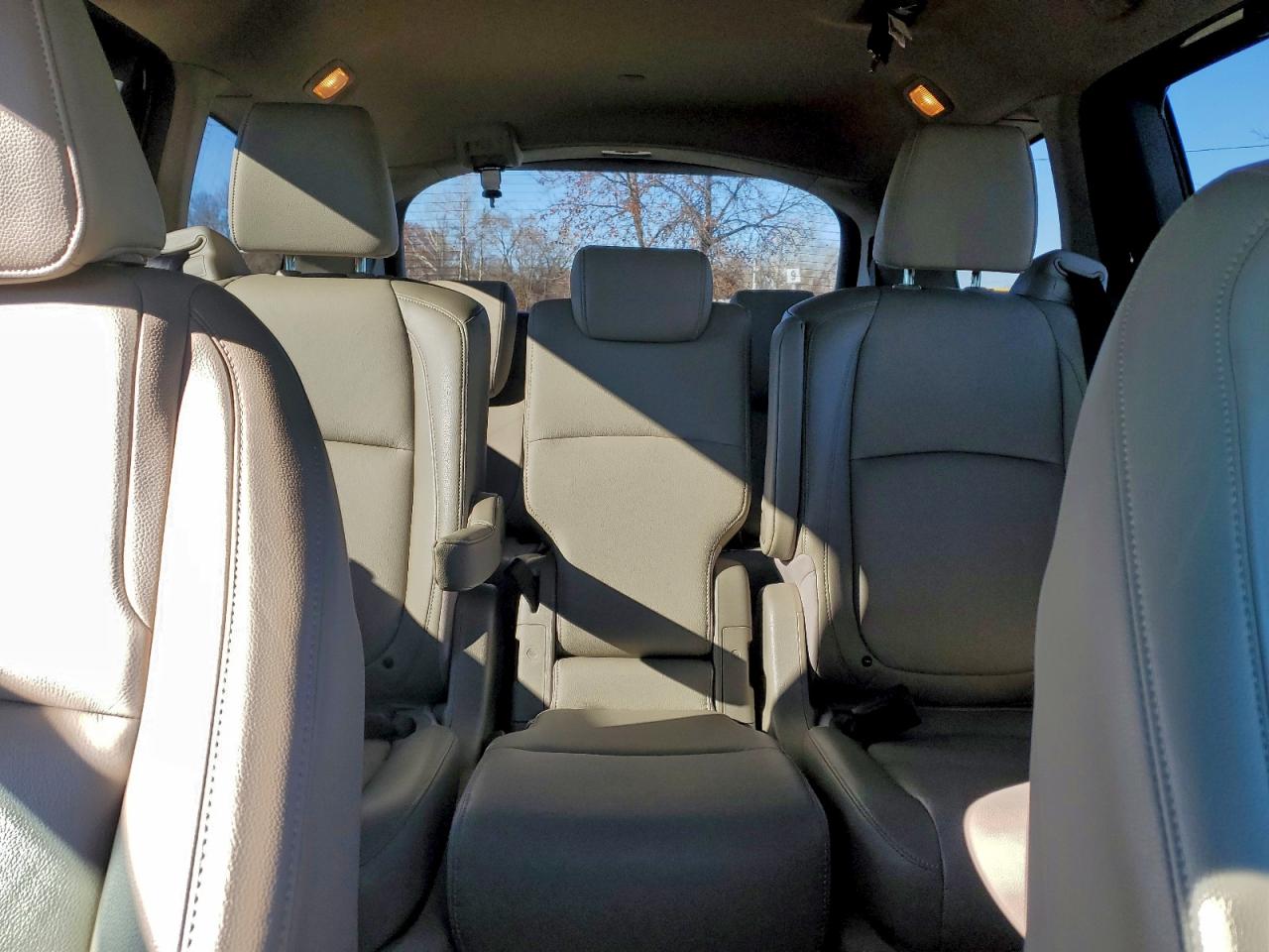 Honda Odyssey Exl Image 9