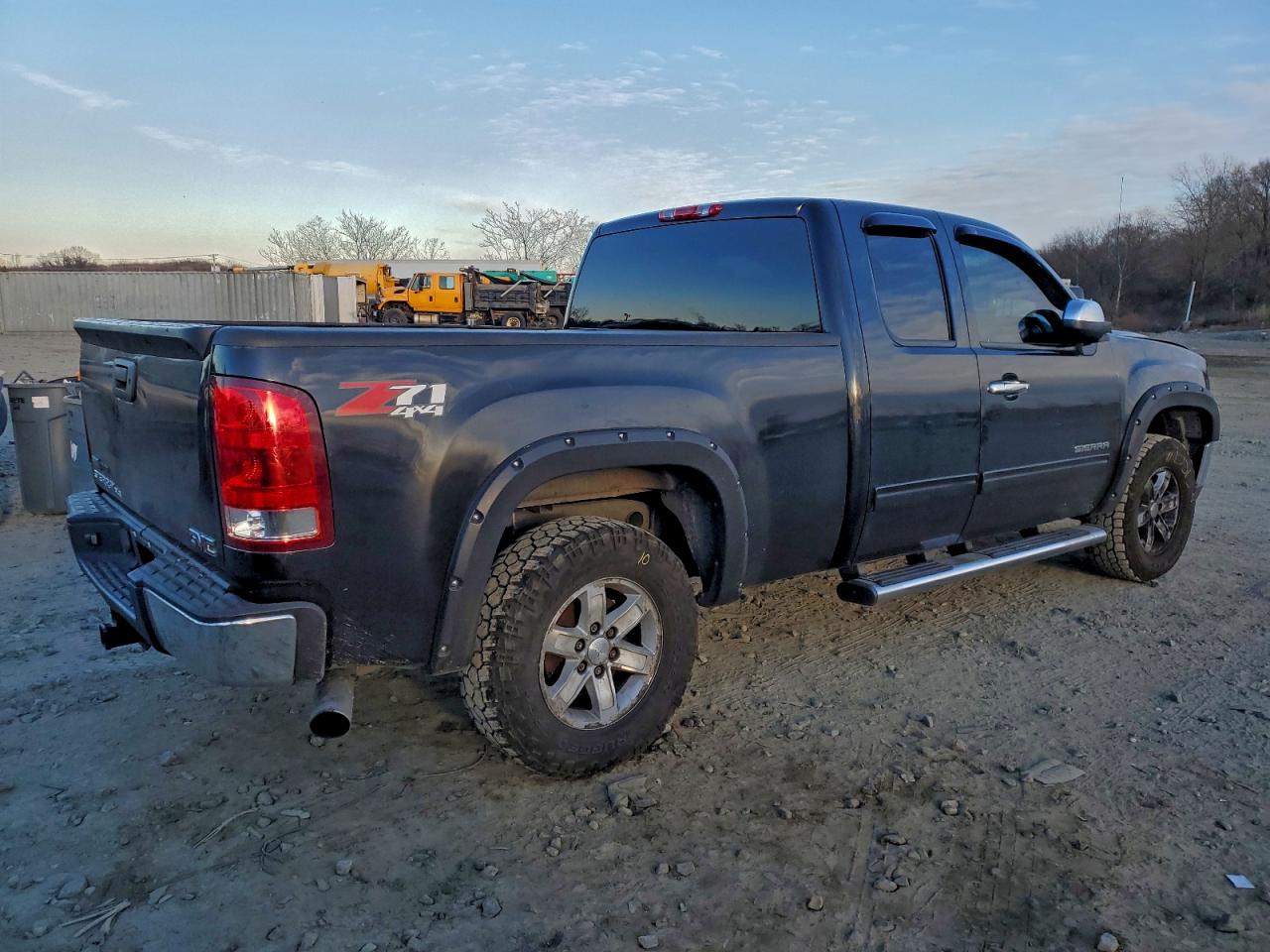 GMC Sierra K1500 Sle Image 2