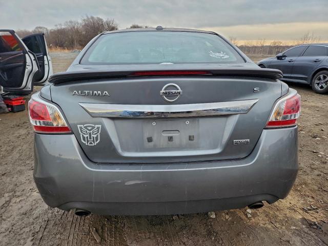 Nissan Altima 2.5 Image 4