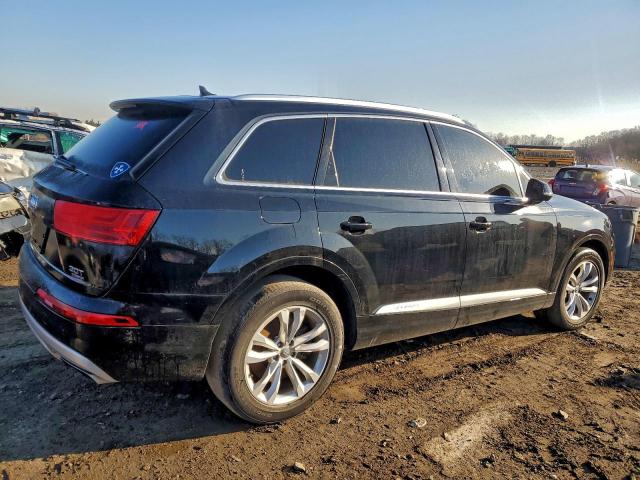 Audi Q7 Premium Plus Image 2