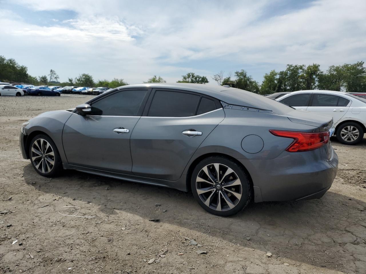 Nissan Maxima 3.5s Image 10