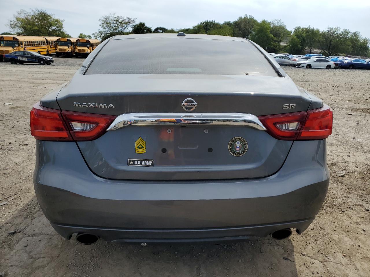 Nissan Maxima 3.5s Image 2