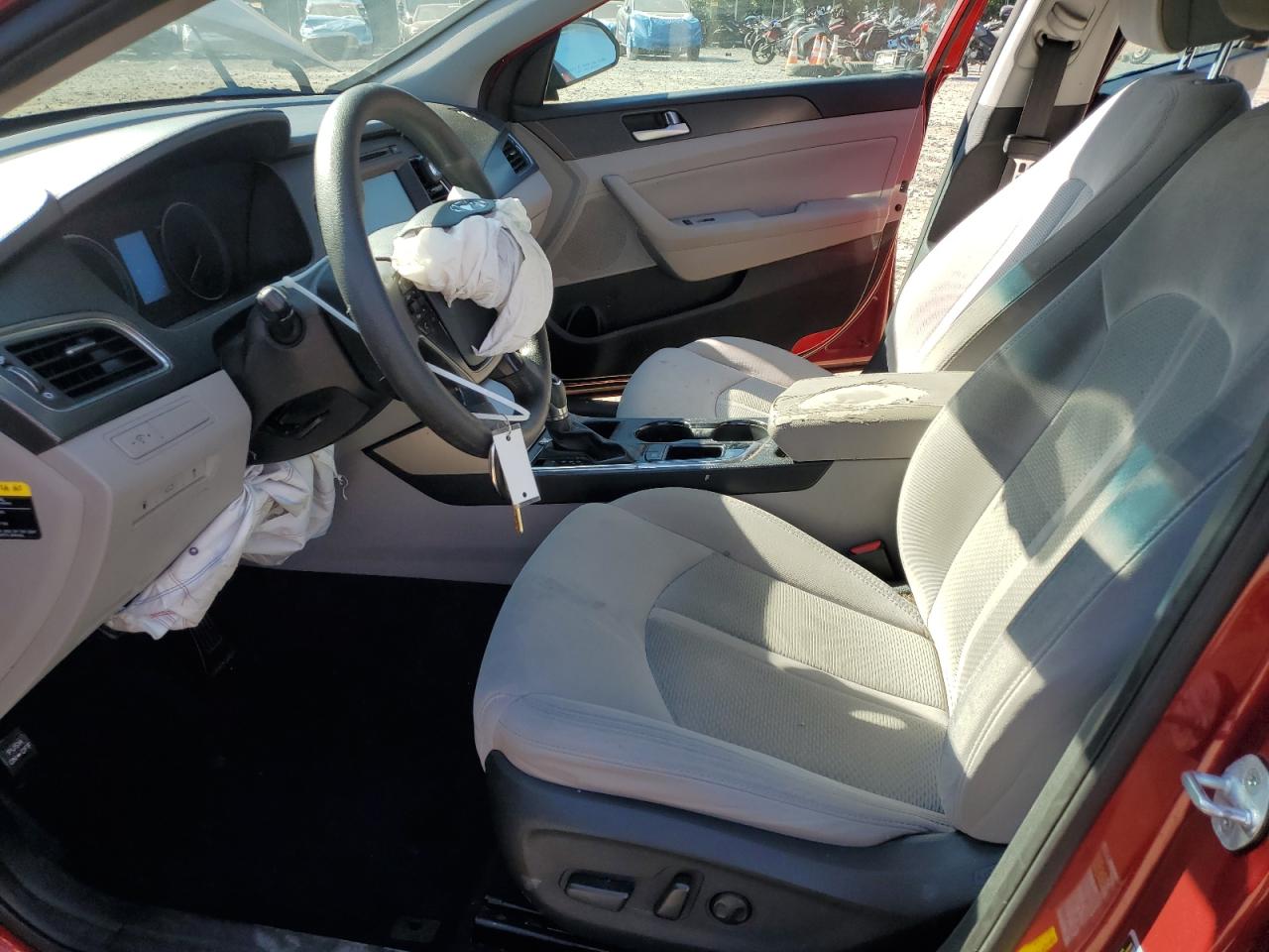 Hyundai SONATA Sport Image 2