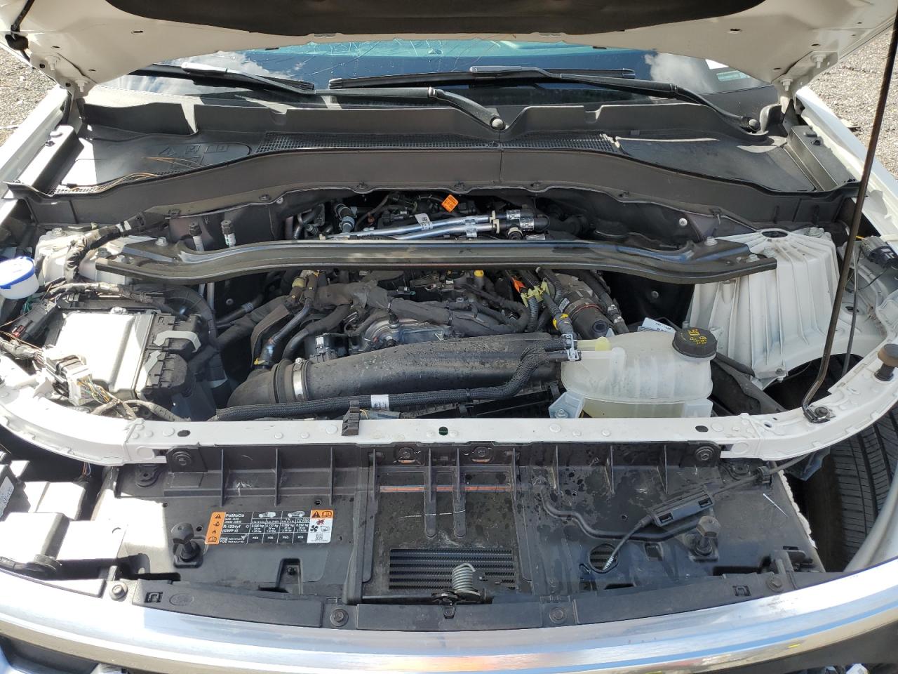 Ford Explorer Platinum Image 9