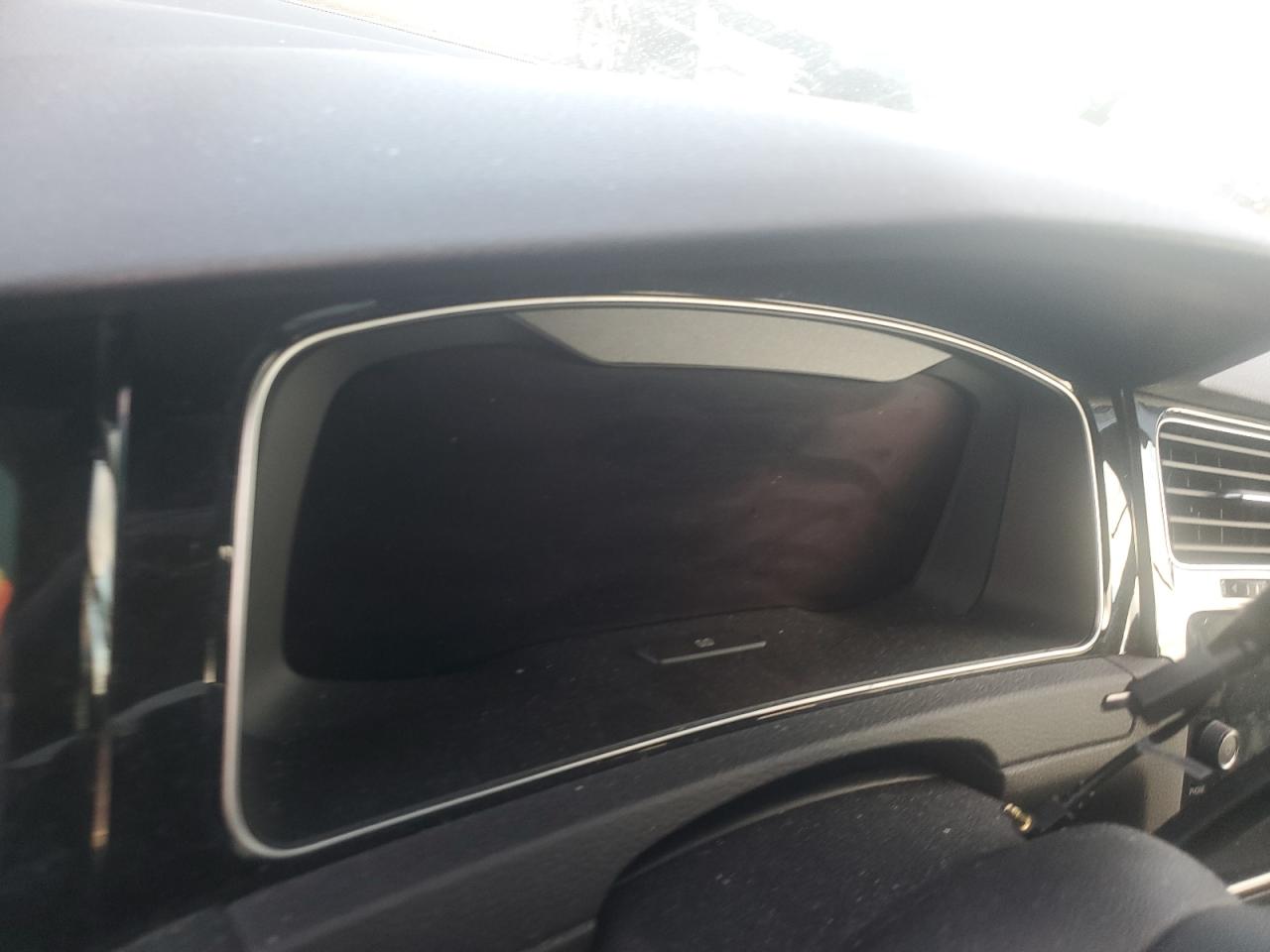 Volkswagen Golf Image 6