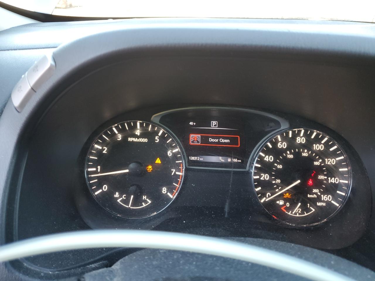 Nissan Pathfinder S Image 9