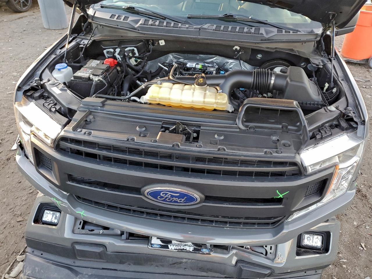 Ford F-150 Supercrew Image 12