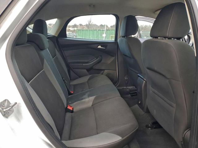 Ford Focus Se Image 11