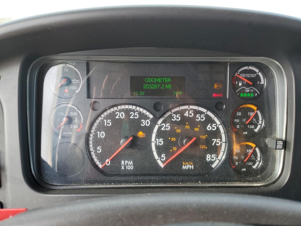 Freightliner M2 106 Medium Duty Image 8