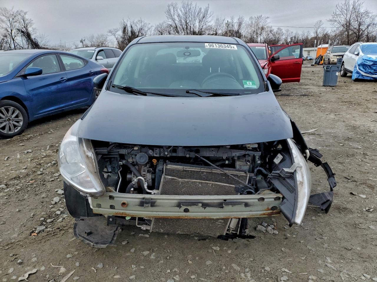 Nissan Versa S Image 9