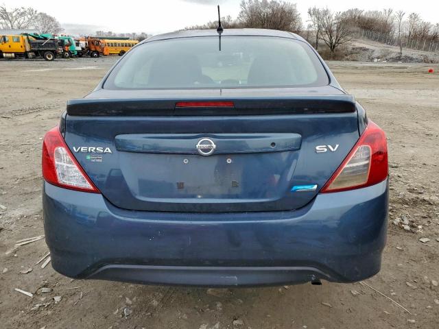 Nissan Versa S Image 11