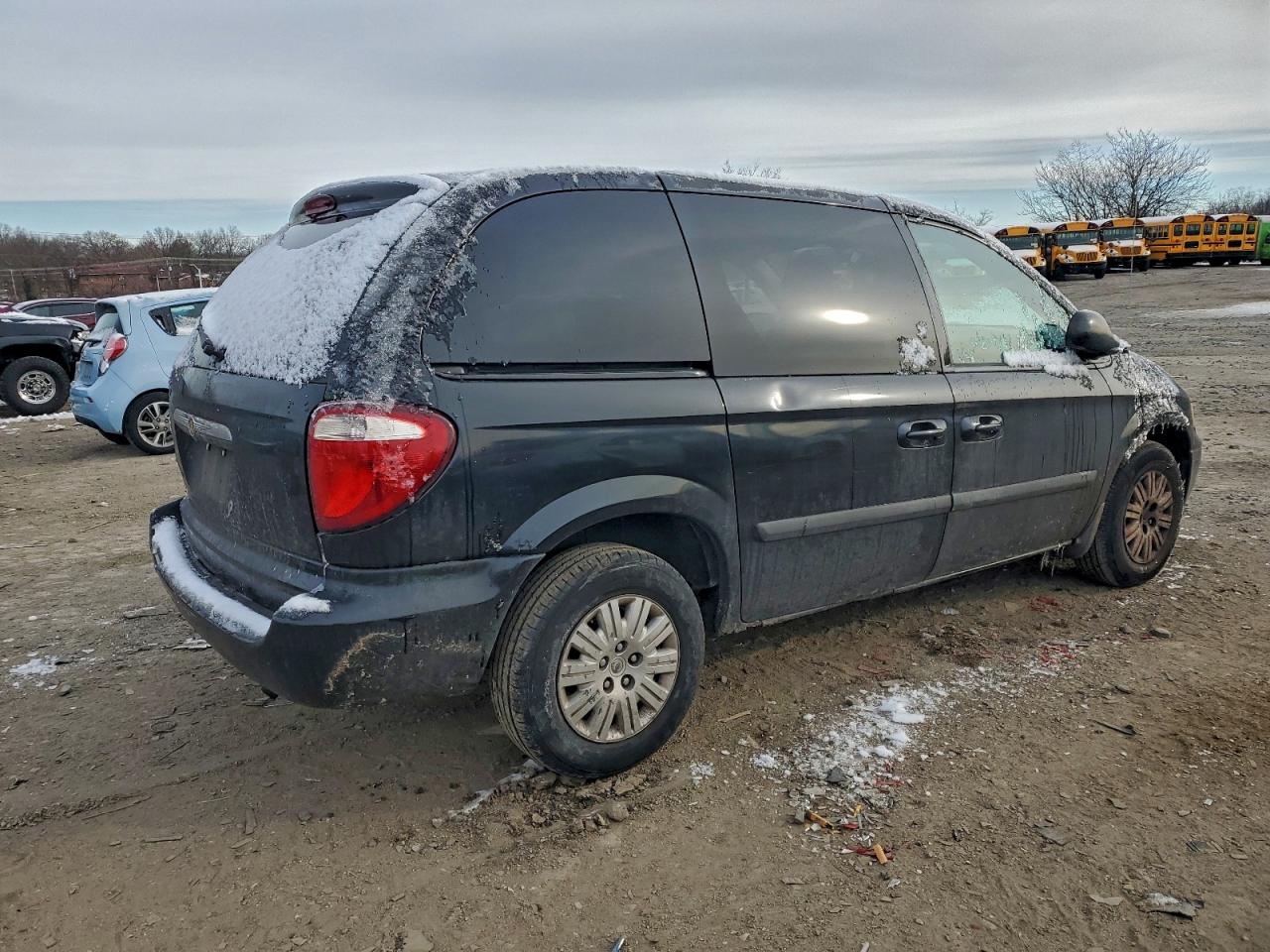 Chrysler Minivan Image 5